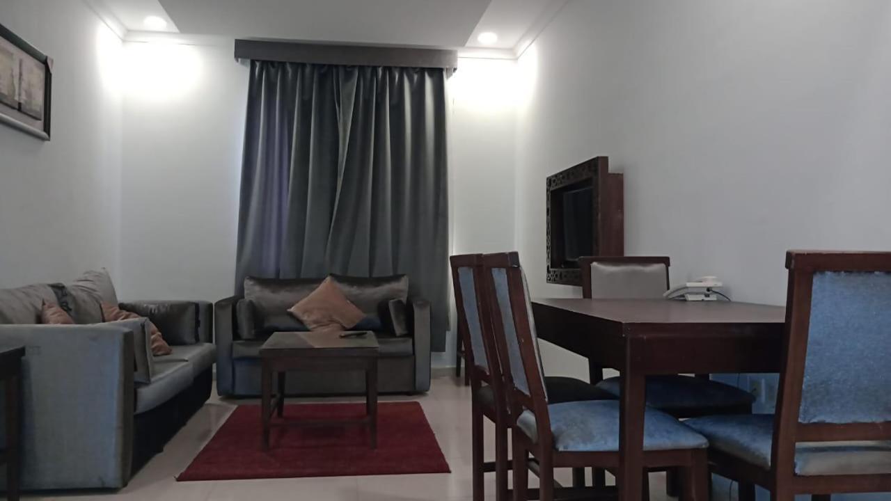 In Taibah Aparthotel Medina Esterno foto