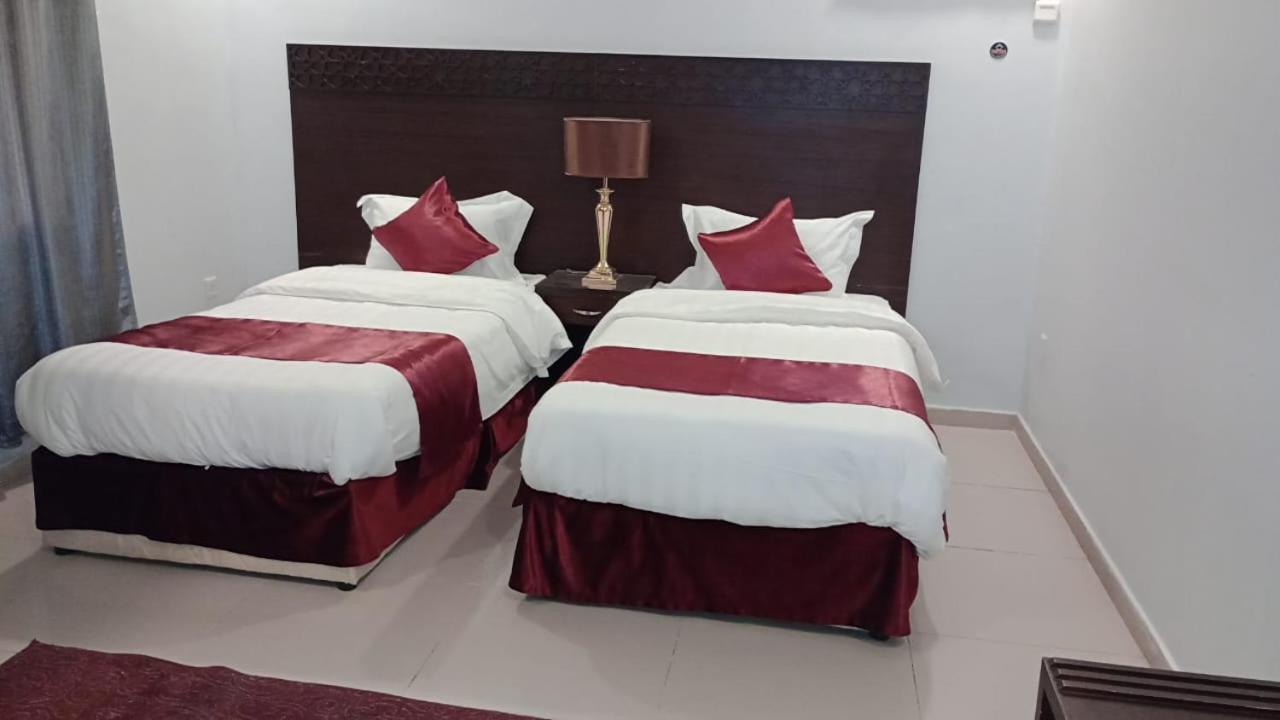In Taibah Aparthotel Medina Esterno foto